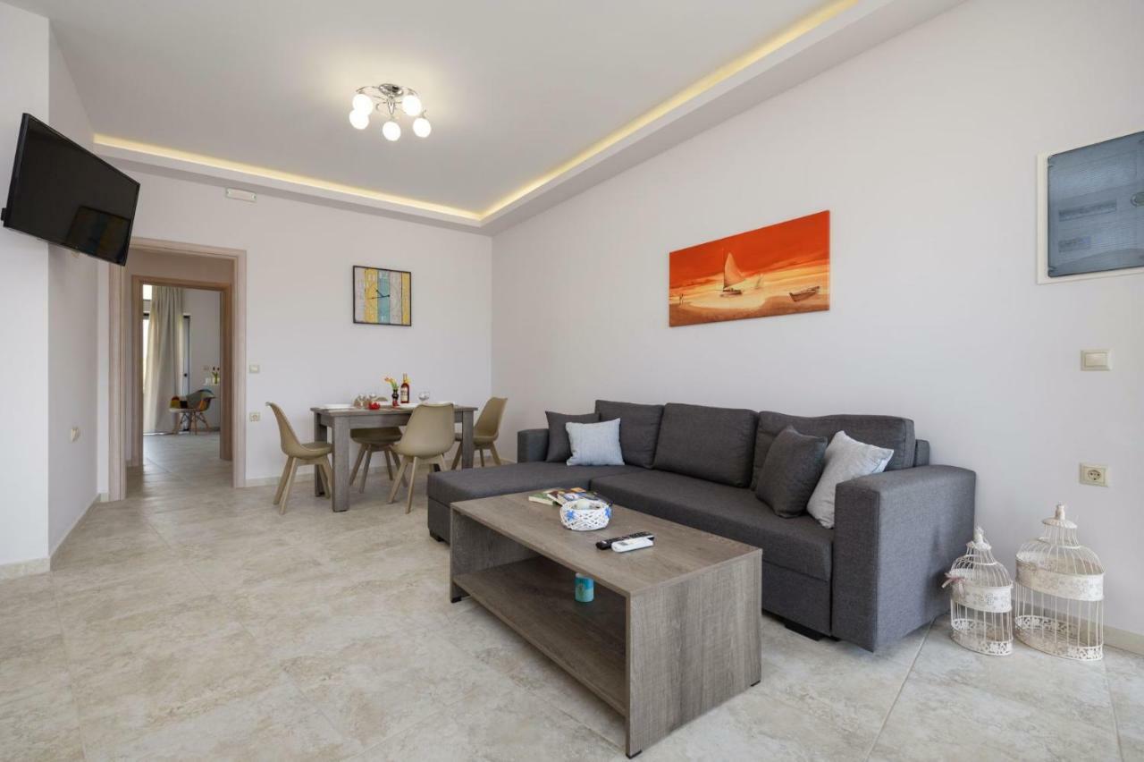 Coral Sea Apartment Kokkinos Pirgos Exterior photo